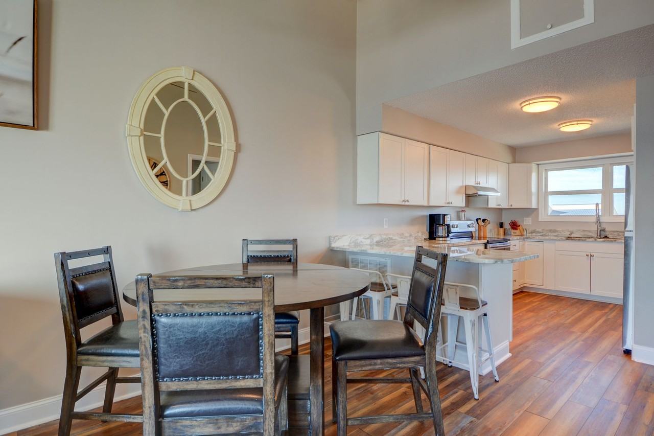 2310 New River Inlet Rd ## 2 - Photo 5 of 22