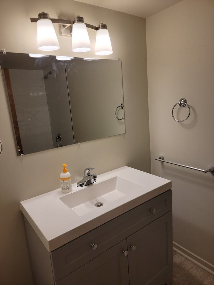 1005 Pakington St #308 - Photo 3 of 12