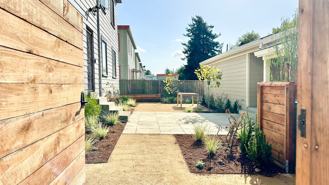5691 Telegraph Ave #B - Photo 1 of 1