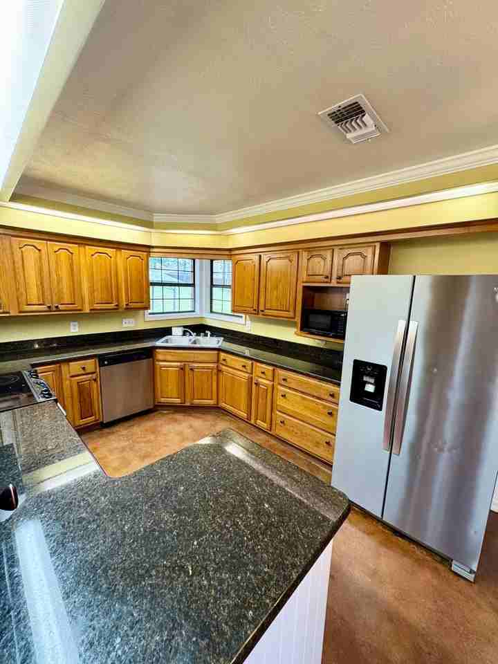 349 Angie Cir - Photo 3 of 9