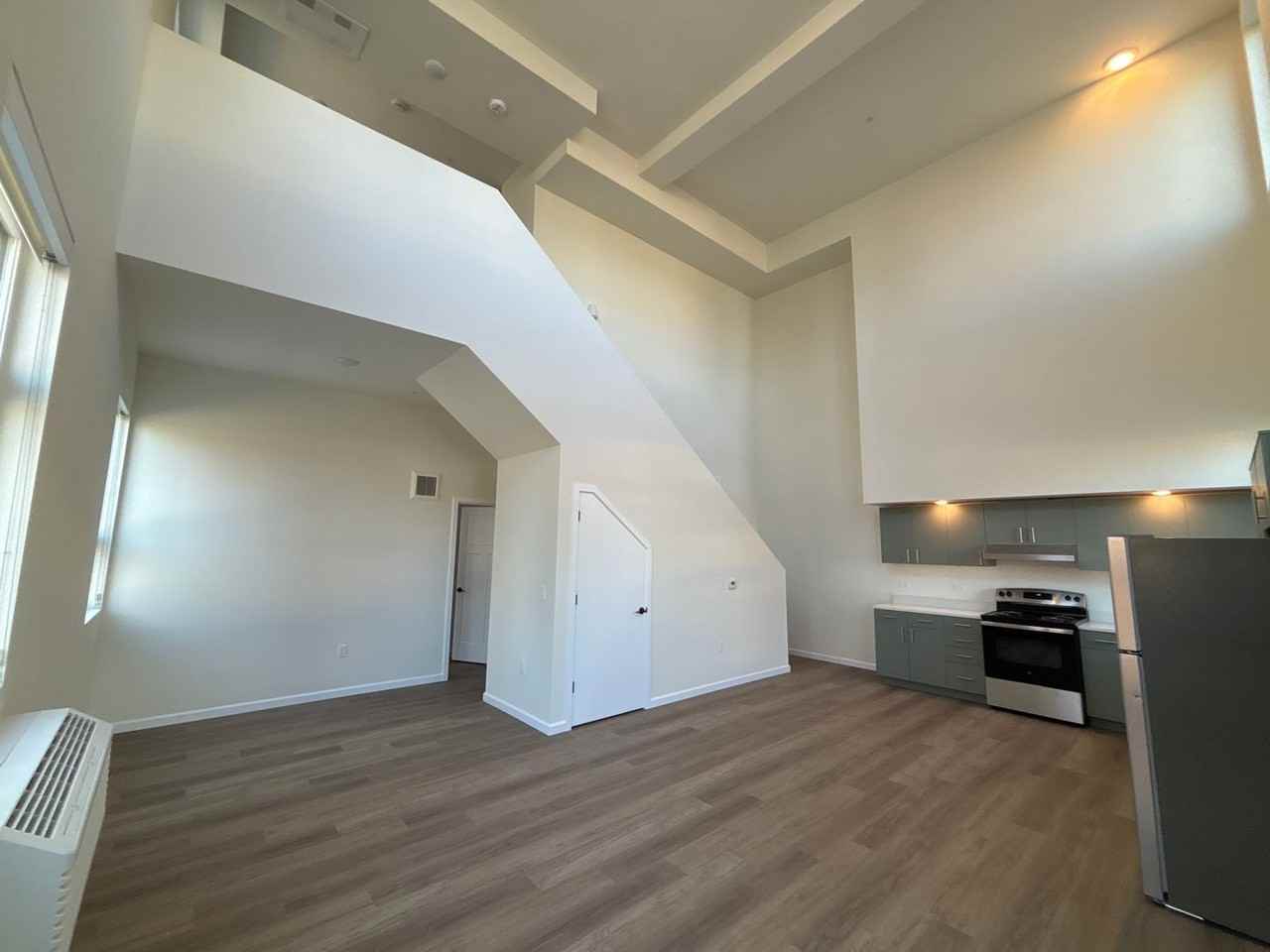 401 UNION - Photo 3 of 12