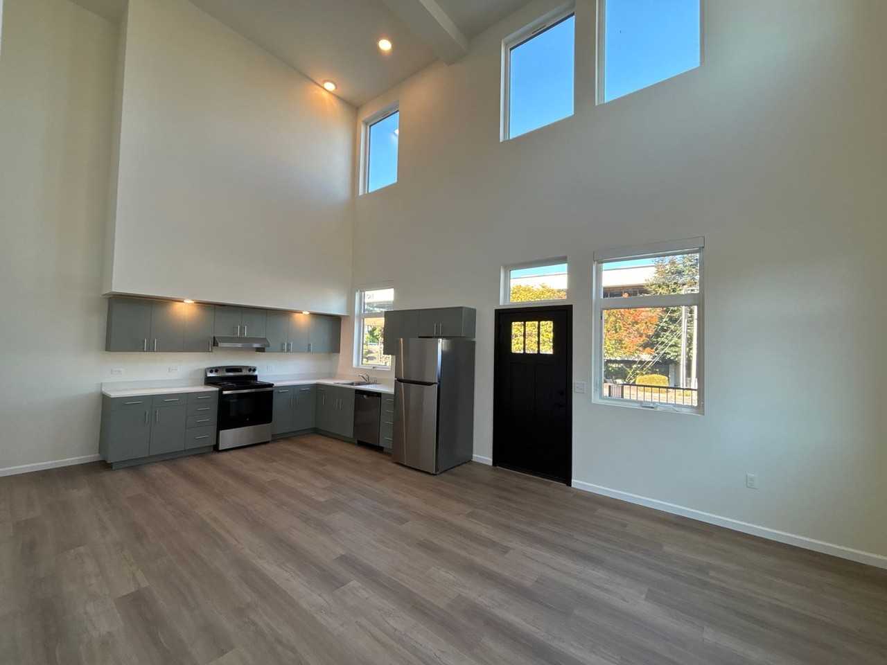 401 UNION - Photo 4 of 12