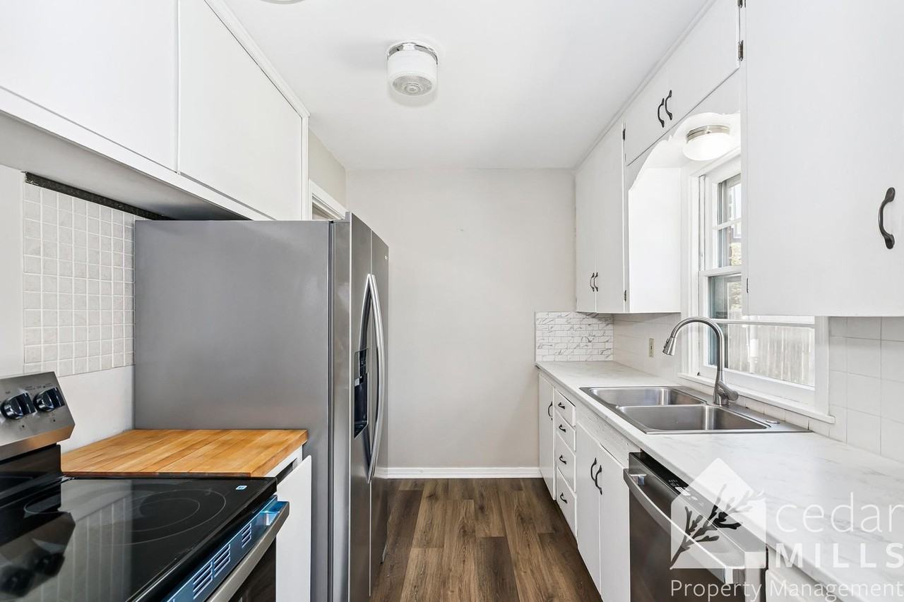 6008 East Rockwood Road - Photo 4 of 13