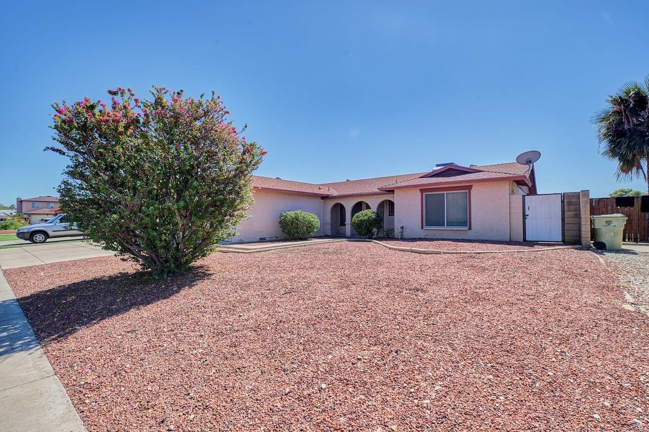 5215 West Garden Drive - Photo 2 of 26