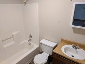 YEL185 - Photo 1 of 1