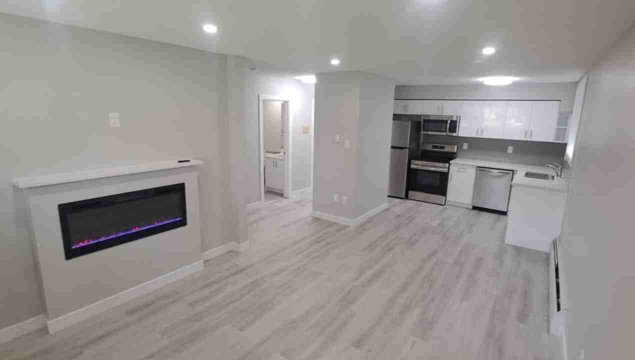 9938 - 9938 88 Ave #2 - Photo 5 of 13