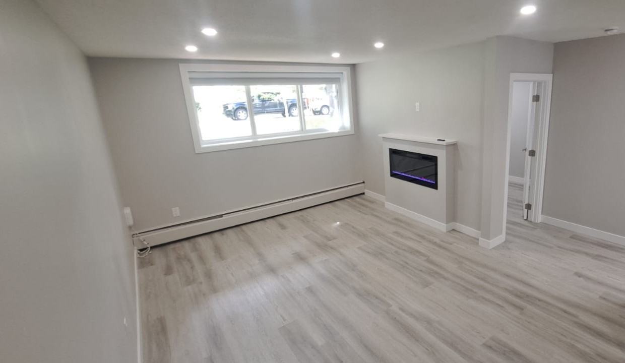 9938 - 9938 88 Ave #2 - Photo 7 of 13