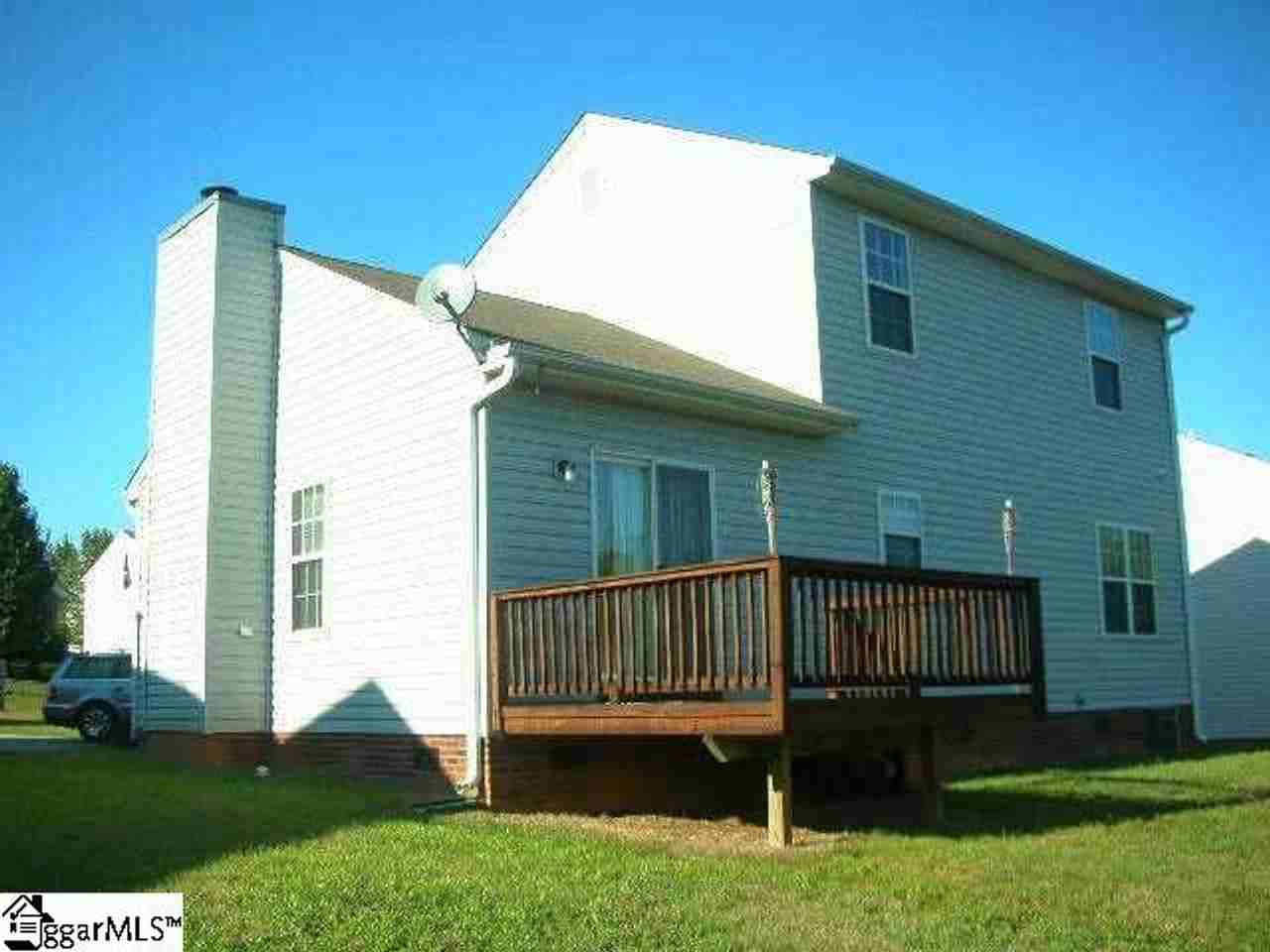 110 Shelby Ct - Photo 3 of 26