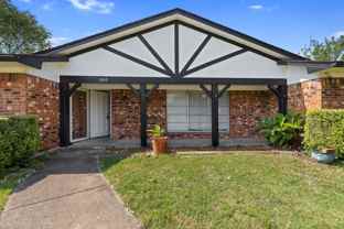 1020 Hillcrest Dr - Photo 1 of 1