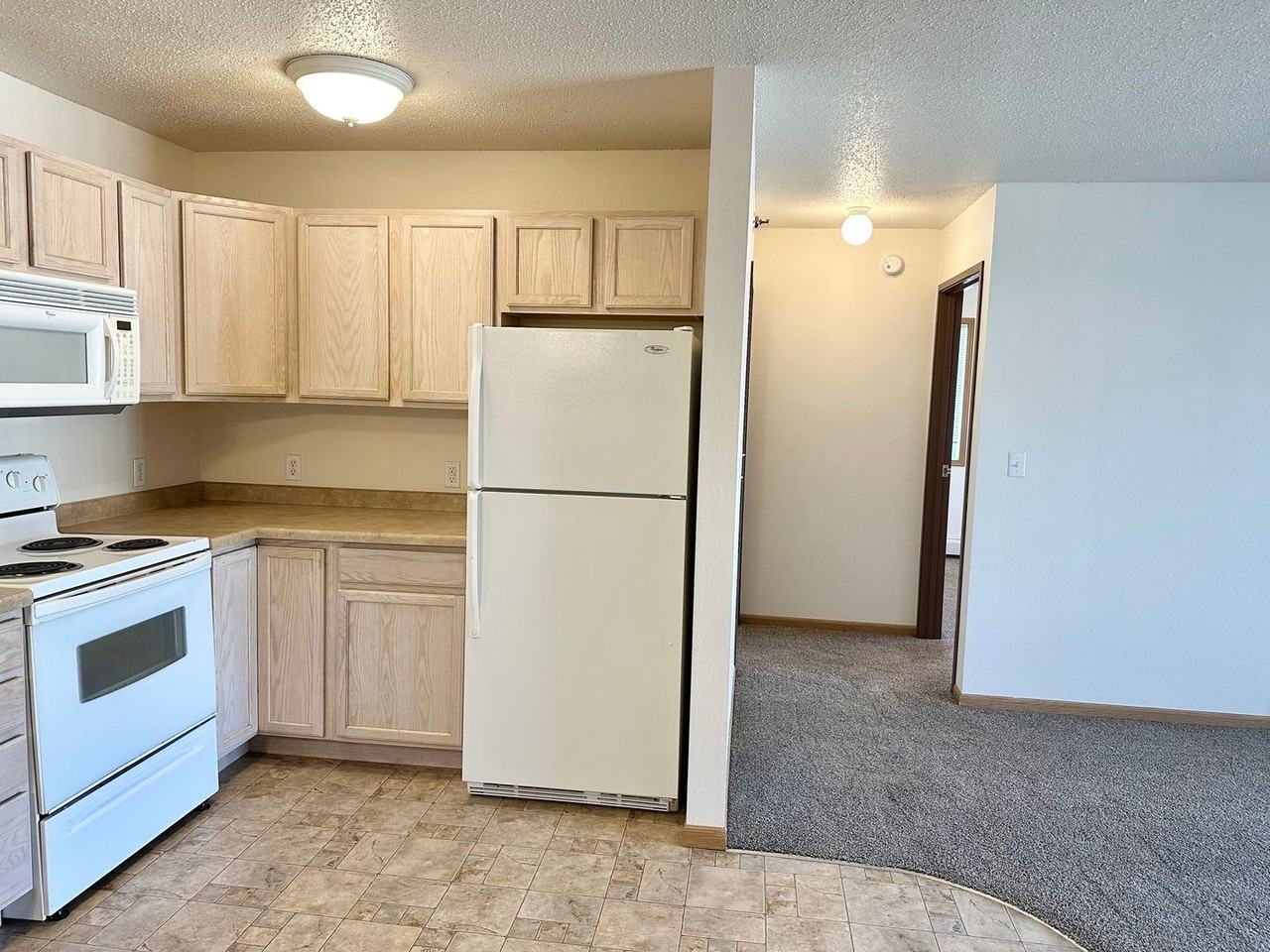 Fairways II - Photo 5 of 40