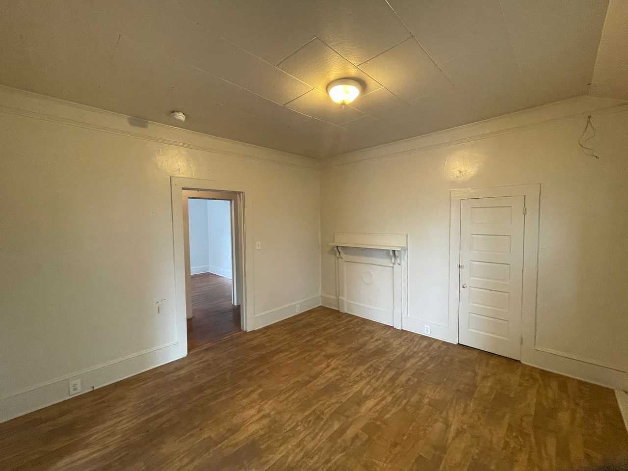 707 Parkview St - Photo 7 of 12