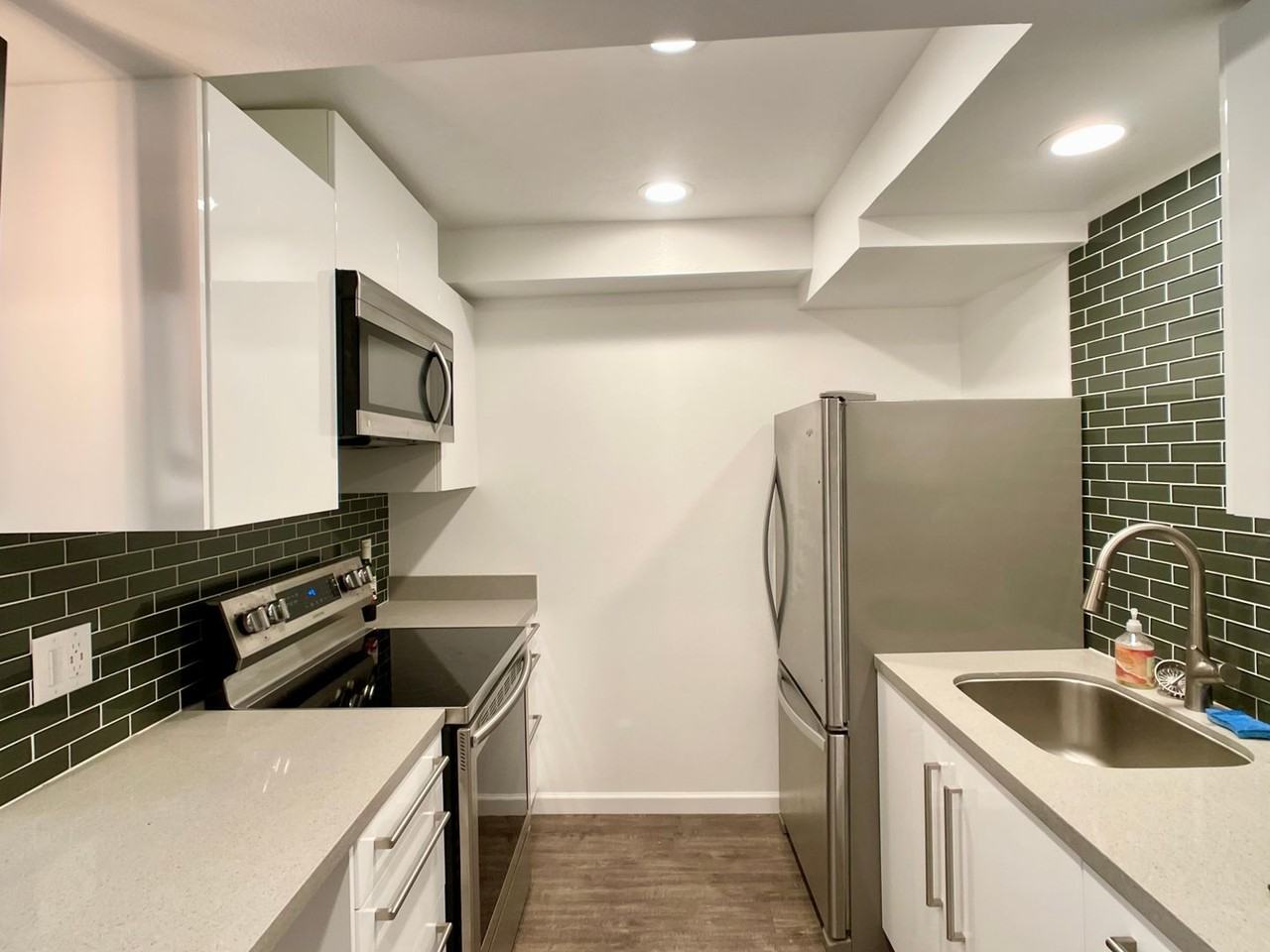 2220 Leon St #103 - Photo 7 of 11