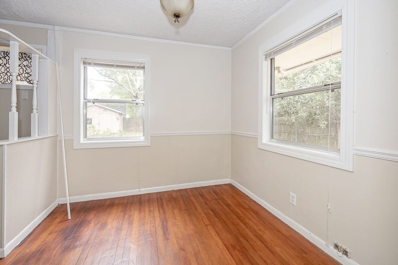 2919 Criswell Ave - Photo 3 of 31