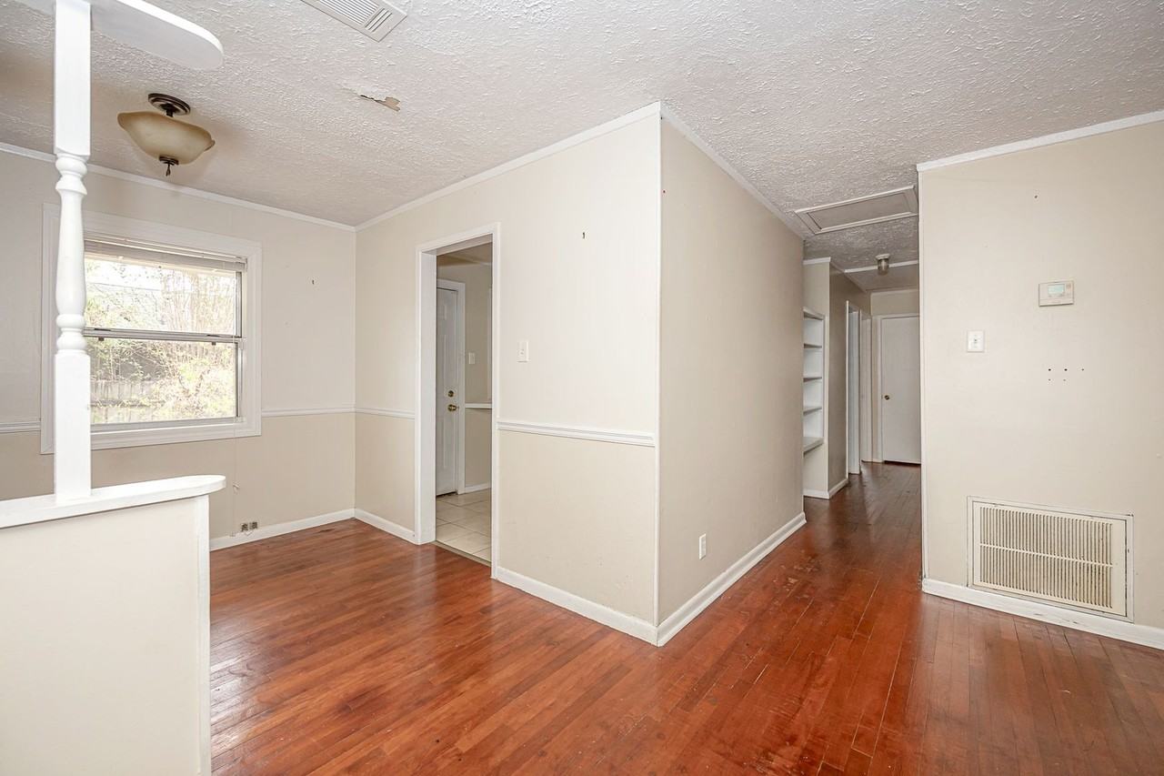 2919 Criswell Ave - Photo 4 of 31