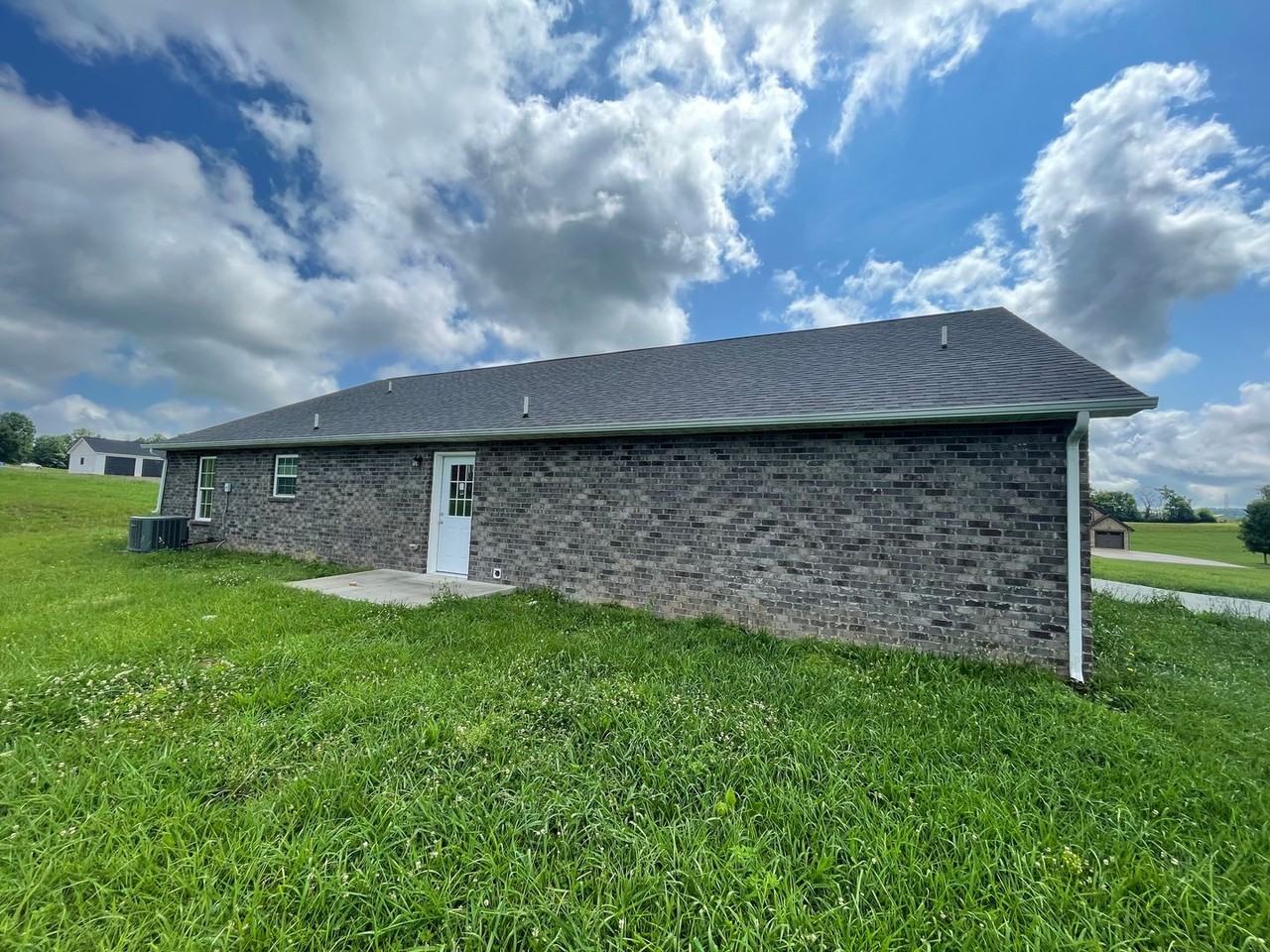 1961 Kaylee Dr - Photo 2 of 26