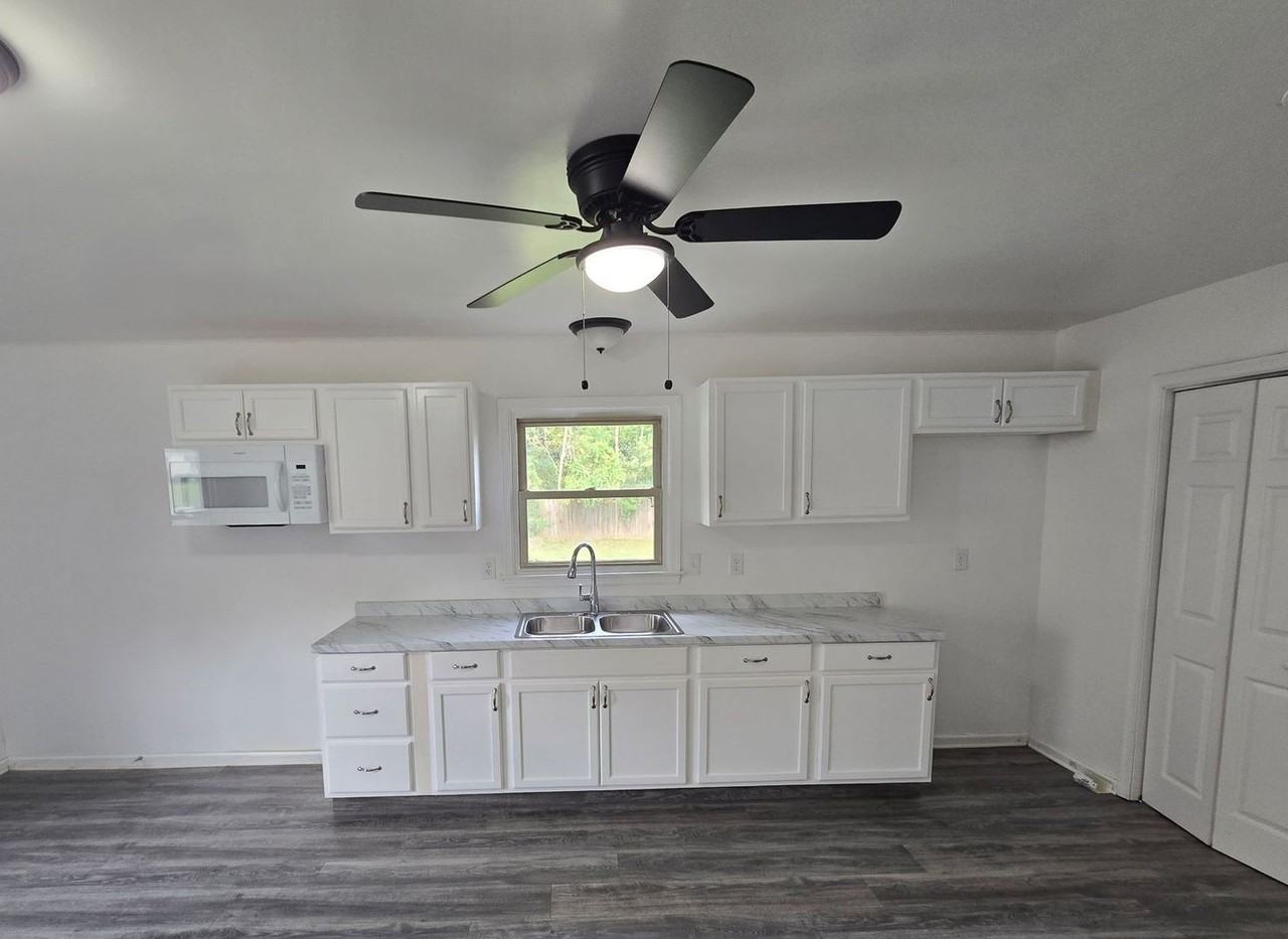 4408 Butler Ln - Photo 2 of 6