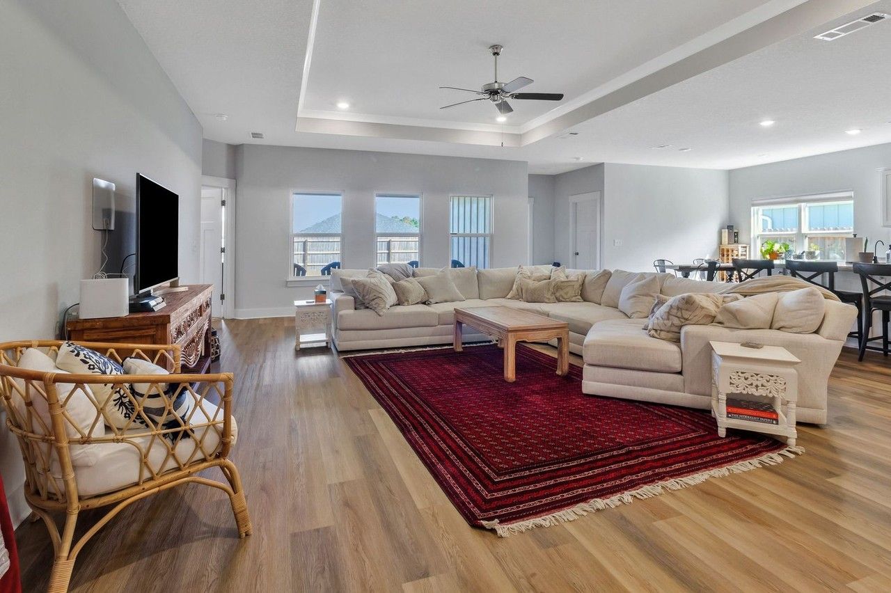 6352 Forest Bay Ave - Photo 7 of 36