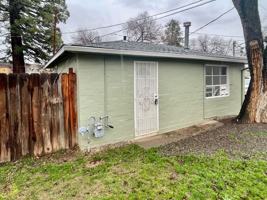 featured image of 833 W Jackson St