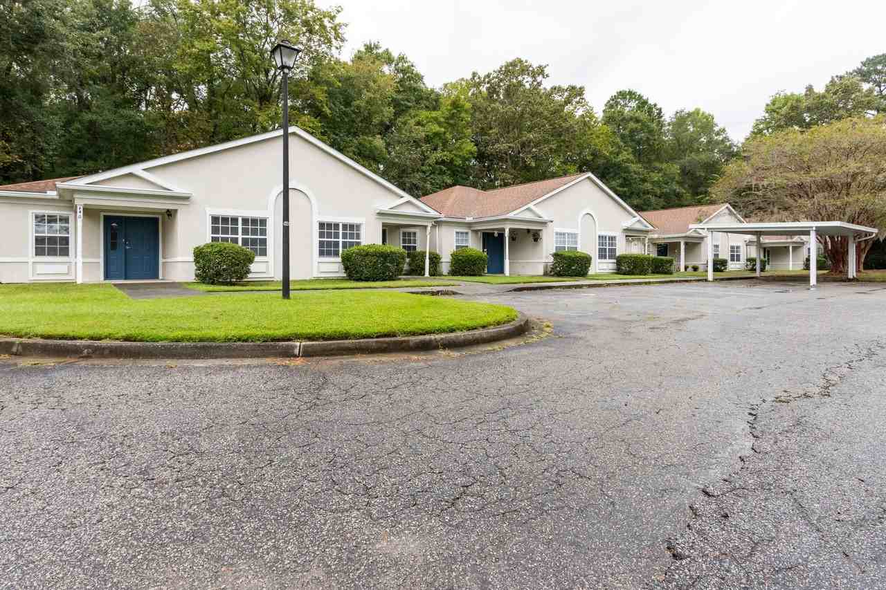 Vivo Living Summerville - Photo 2 of 18