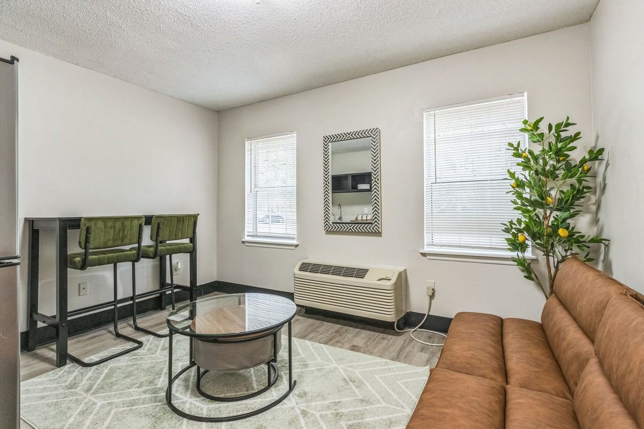 Vivo Living Summerville - Photo 5 of 18