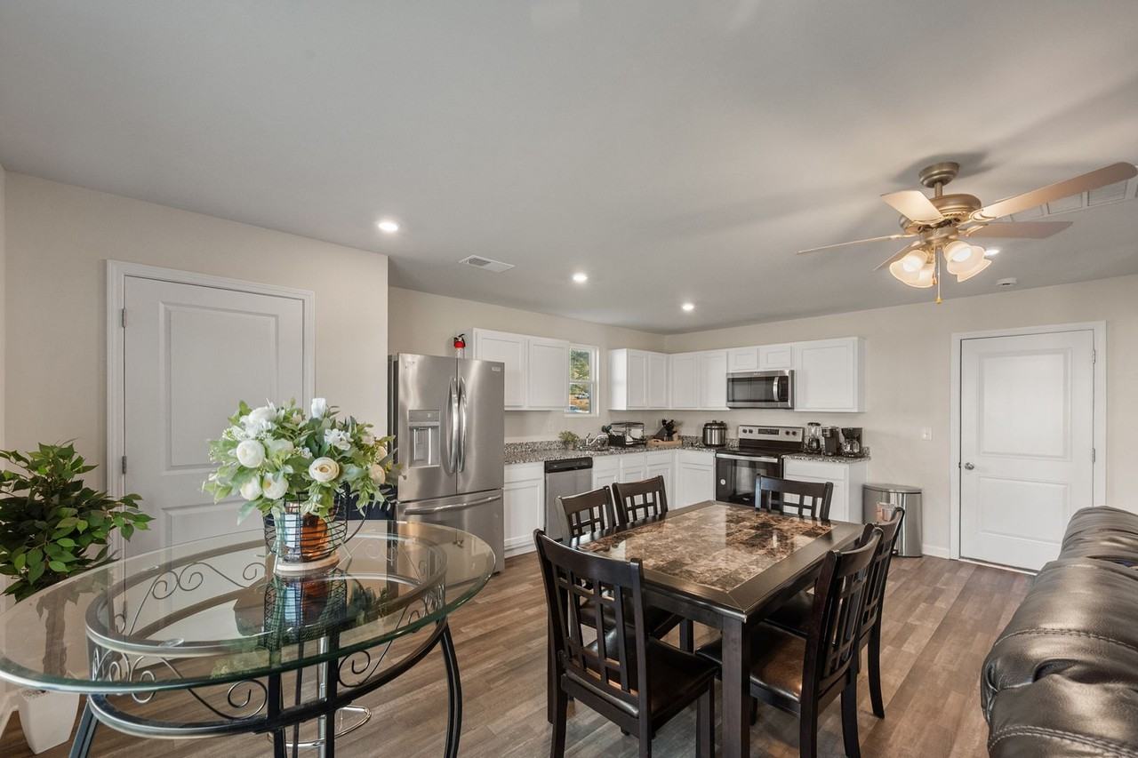 268 Cupp Cir - Photo 3 of 13