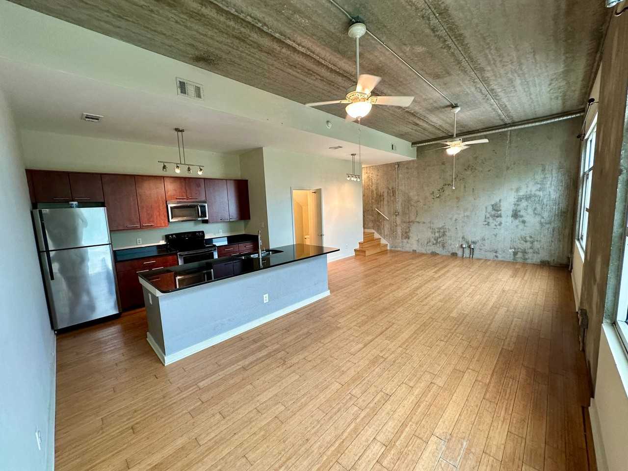 536 Selma St - Photo 2 of 35