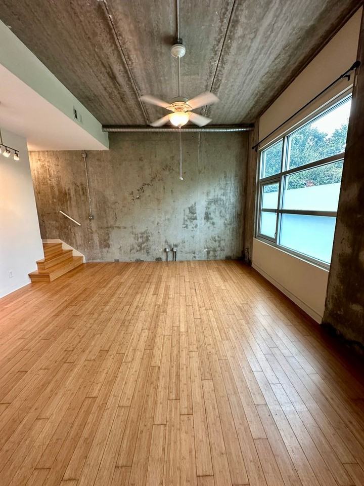 536 Selma St - Photo 3 of 35