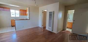 featured image of 517 W Mill St