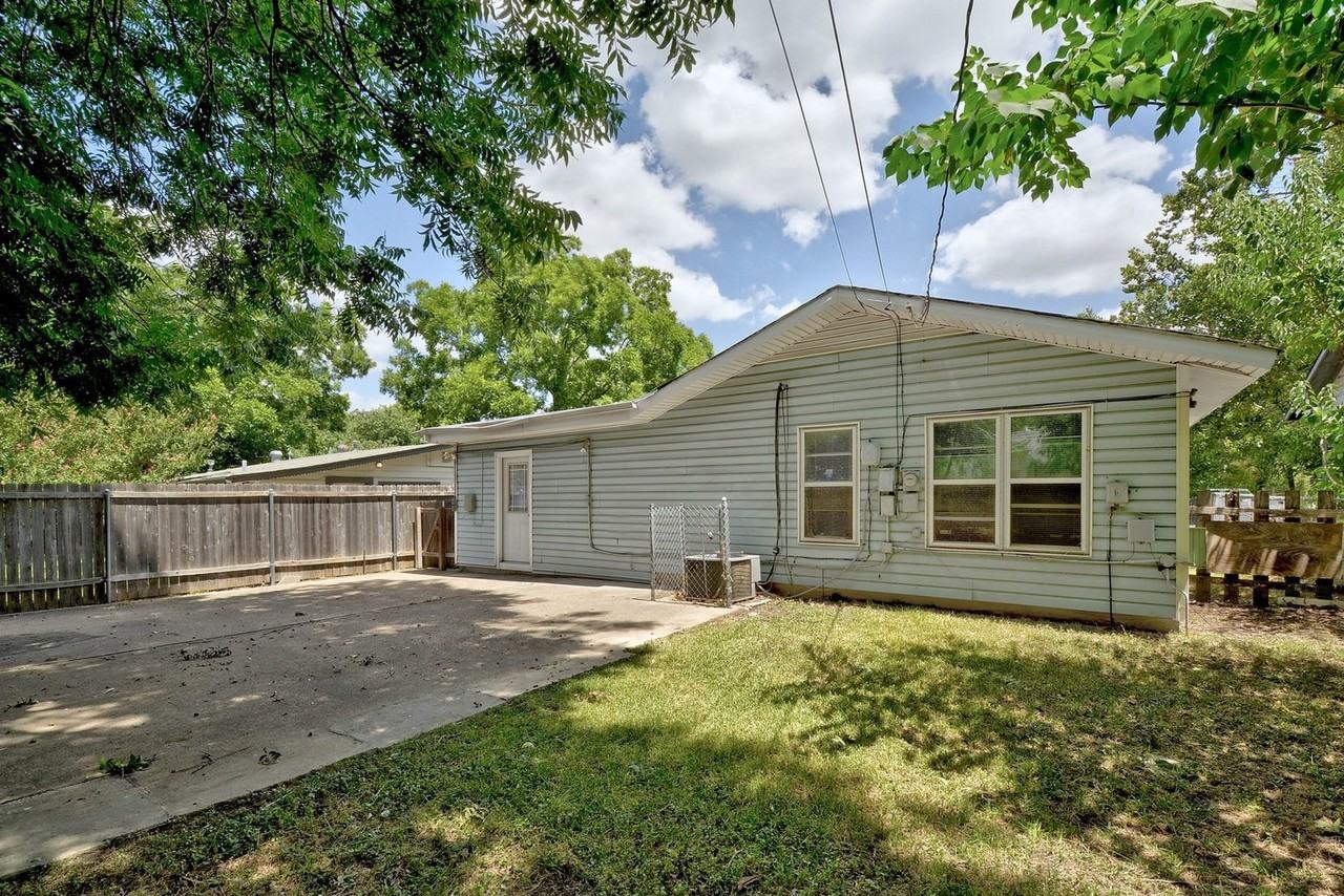 129 Coleman St - Photo 5 of 24