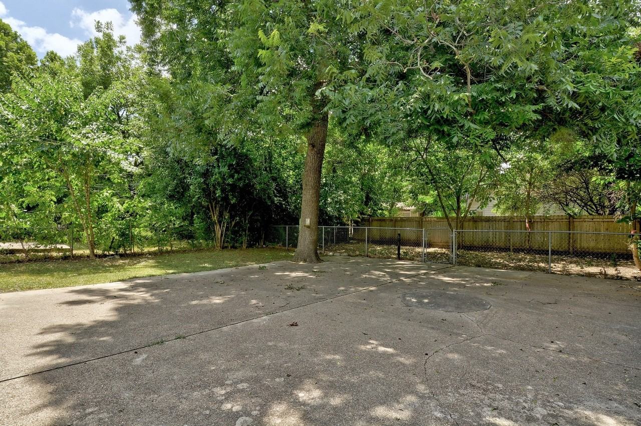 129 Coleman St - Photo 7 of 24