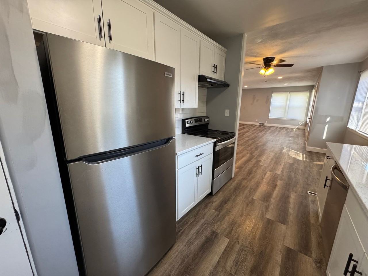 1185 27th St - Photo 5 of 20