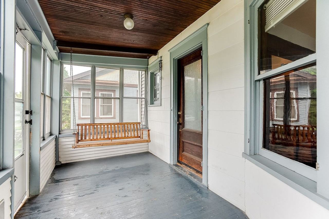 1303 Englewood Ave - Photo 2 of 11