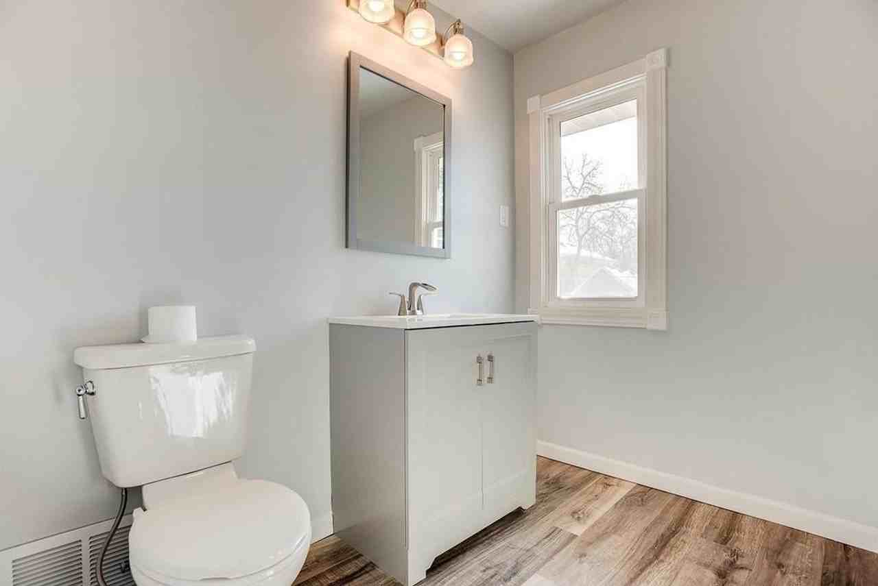 2012 Saint Clair Ave - Photo 2 of 33
