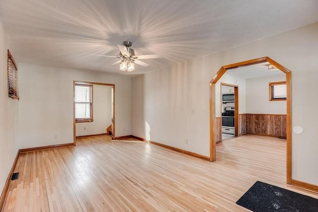 2012 Saint Clair Ave - Photo 3 of 33