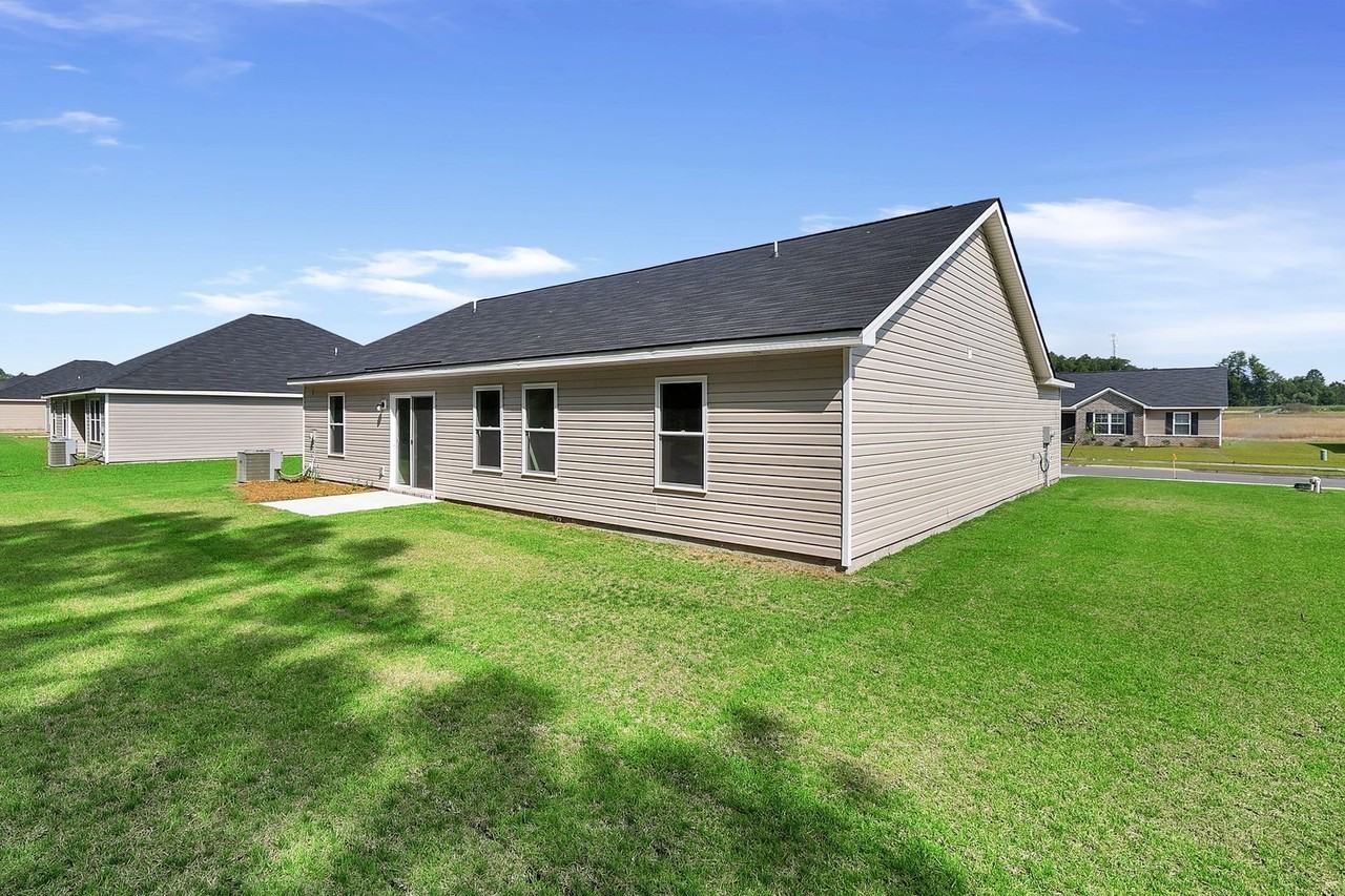 205 Willis Way - Photo 2 of 15