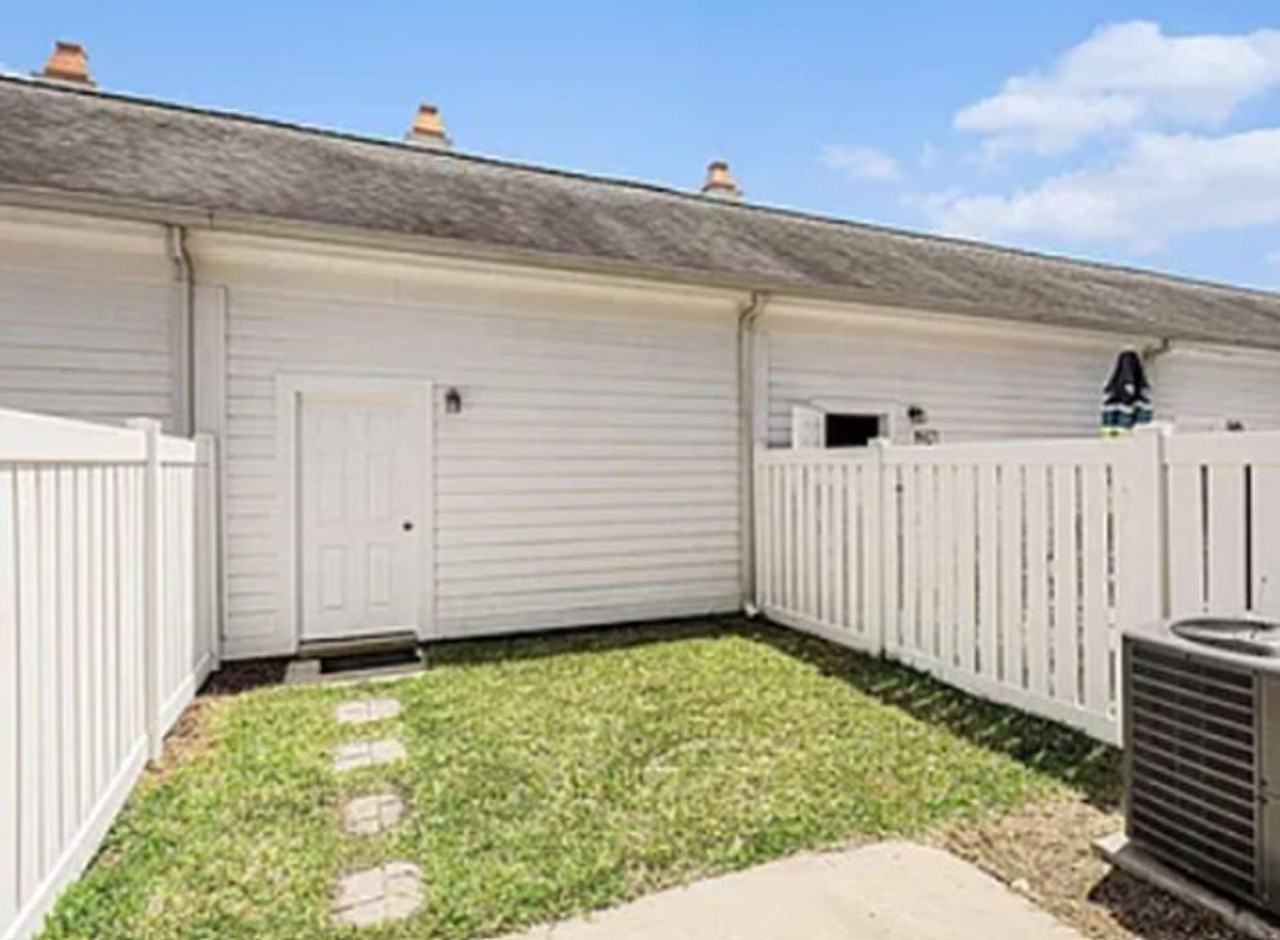 750 Howard Ave Unit E - Photo 4 of 23