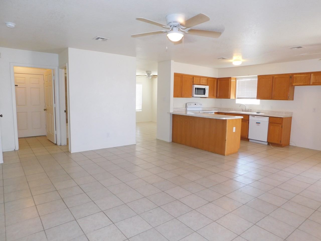 4492 S Agave Ave - Photo 6 of 20