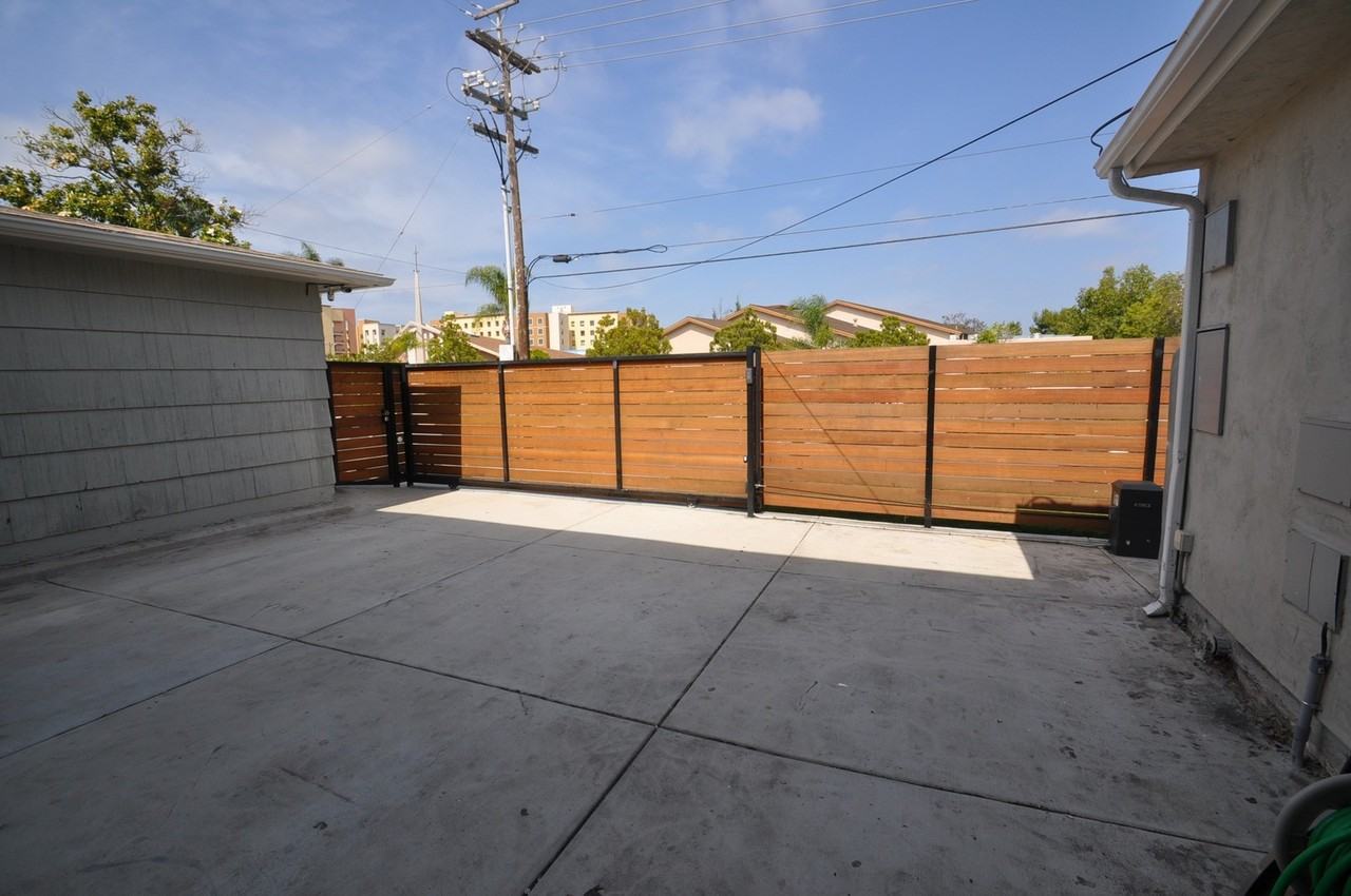 5780 Mary Lane Drive - Photo 4 of 25