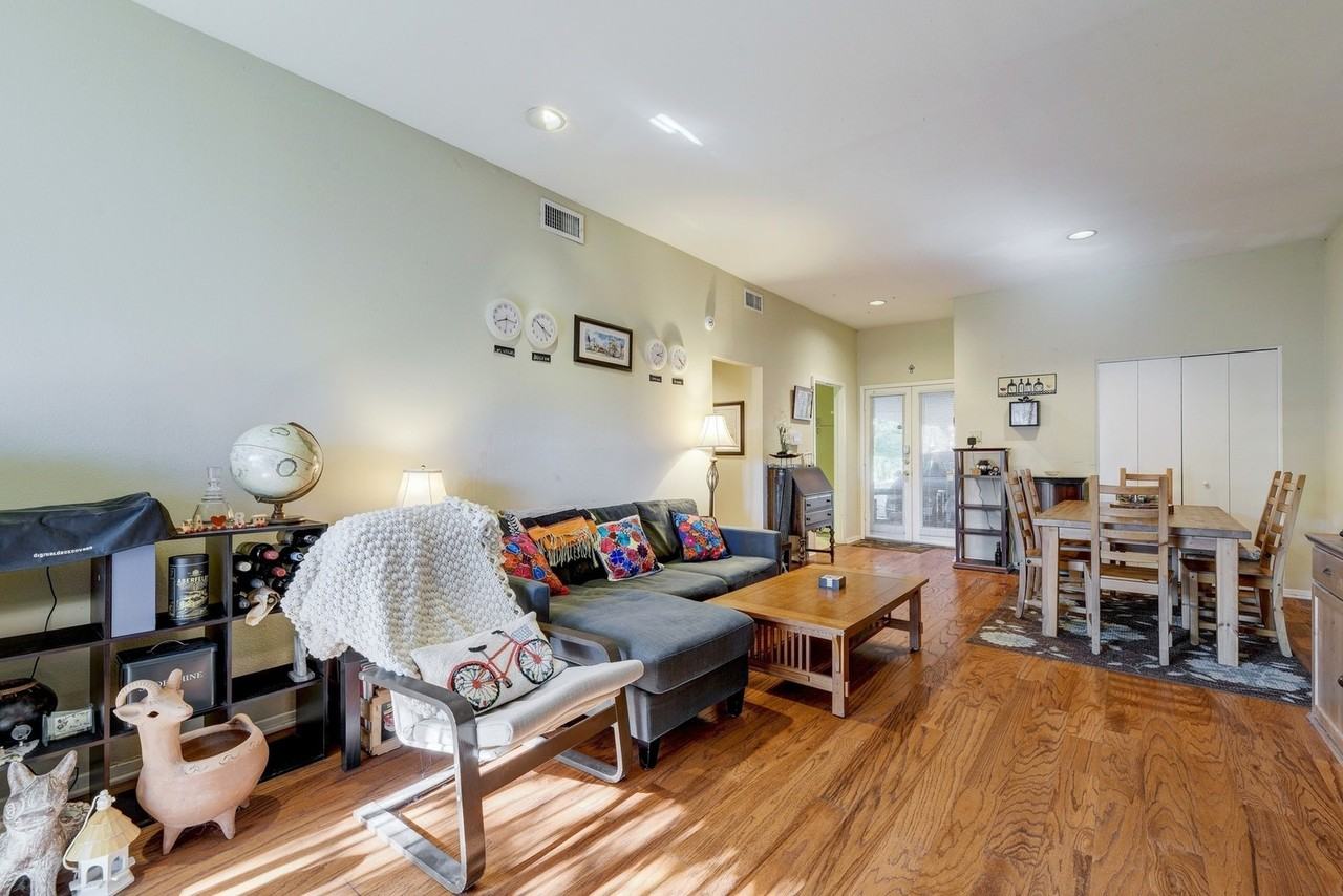 409 E 38th St #103 - Photo 6 of 9