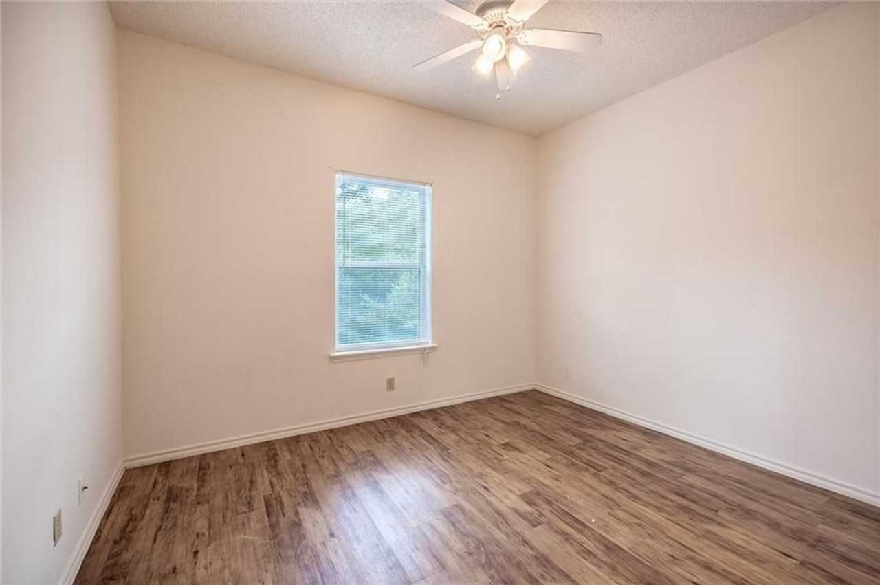 2414 Longview St #302 - Photo 2 of 21