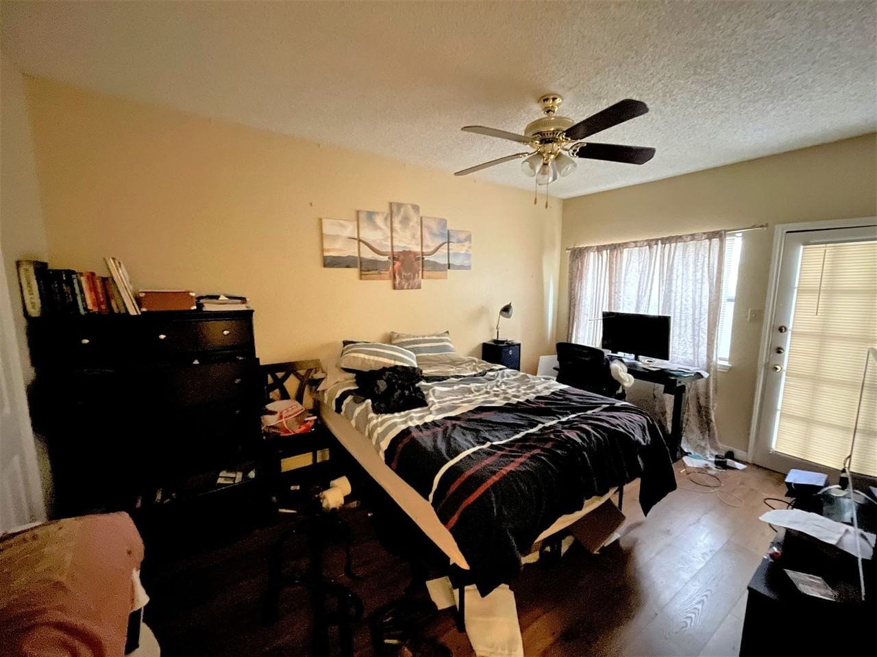 706 W 22nd St #103 - Photo 3 of 11