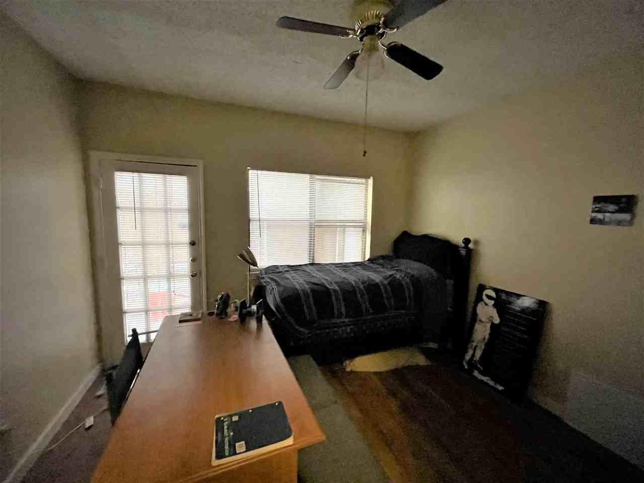 706 W 22nd St #103 - Photo 4 of 11