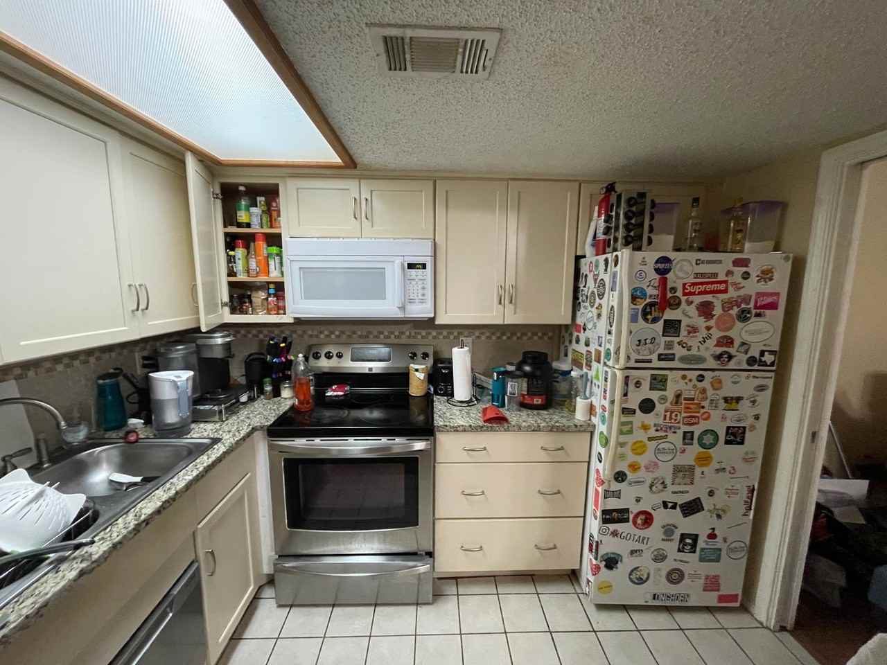 706 W 22nd St #103 - Photo 7 of 11
