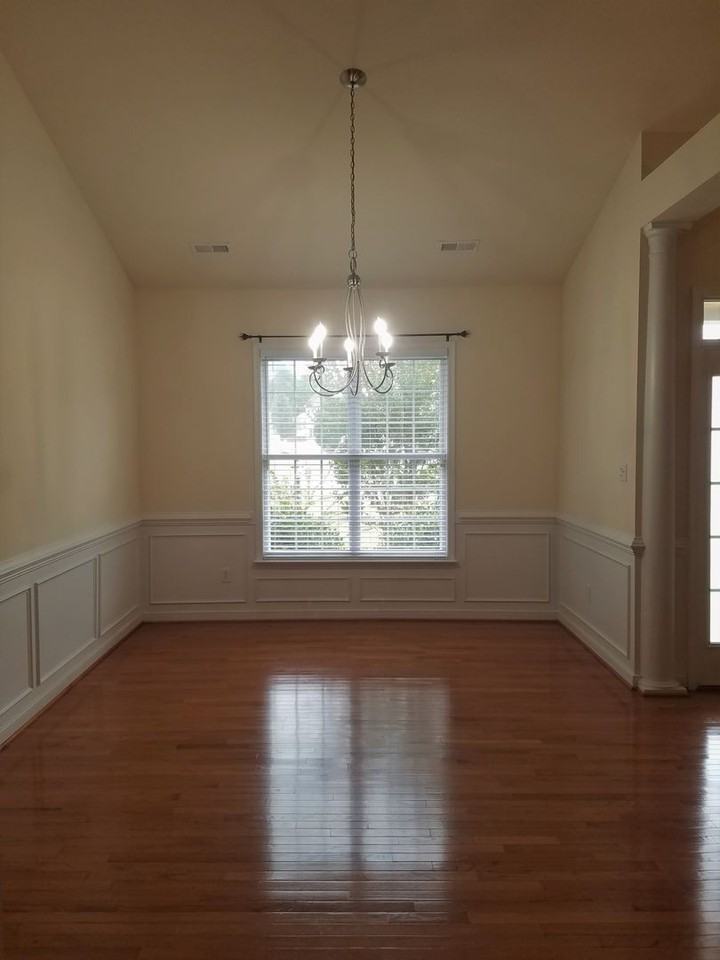 11512 Charles Towne Rd - Photo 4 of 37