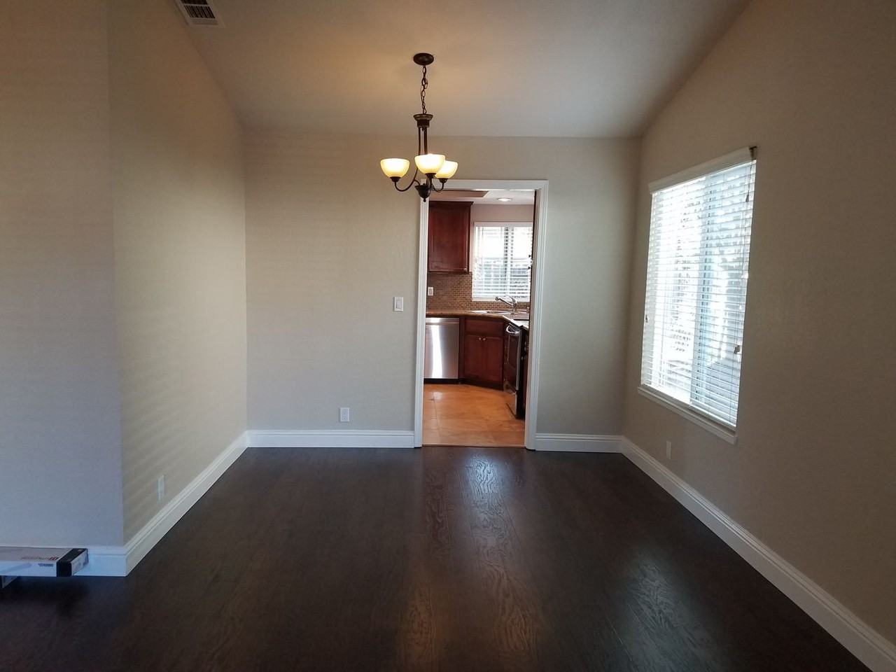 1116 Oak Ridge Dr - Photo 3 of 13
