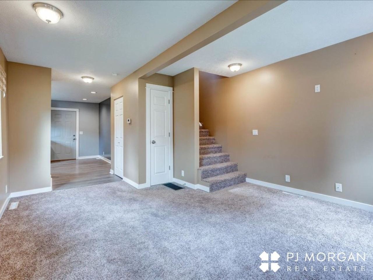 4988 S 41st Ave - Photo 3 of 26