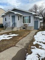 featured image of 913 N Park Ave