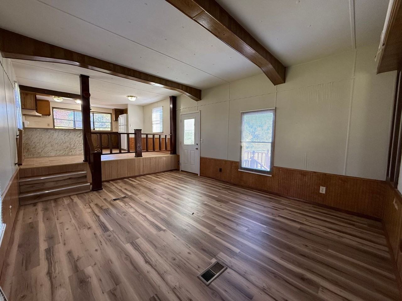 715 Whitehouse Rd - Photo 3 of 18