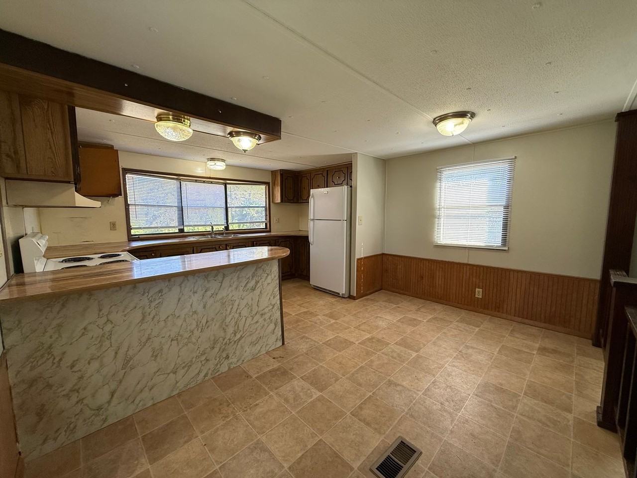 715 Whitehouse Rd - Photo 7 of 18