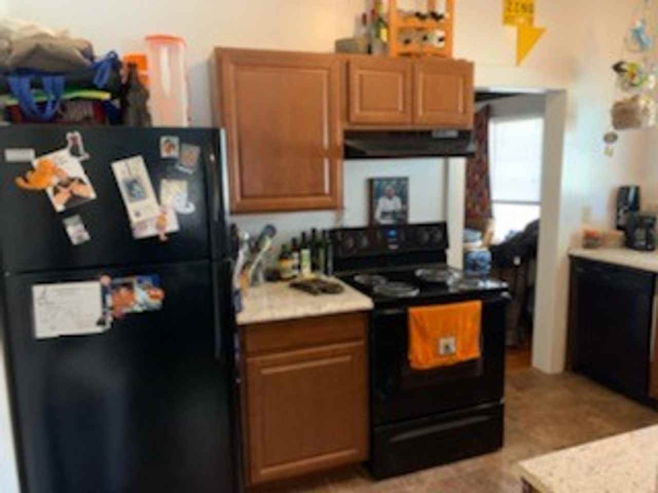 1409 S Walnut St - Photo 4 of 10